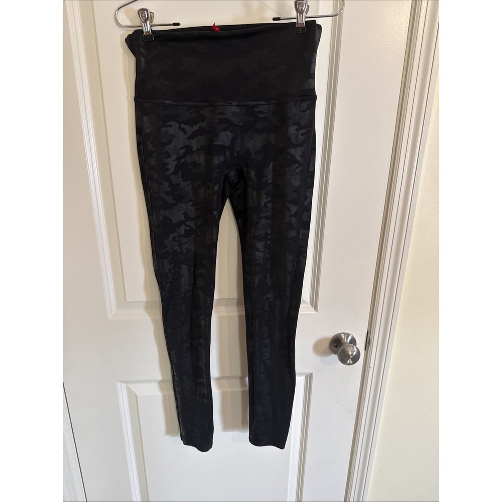 Spanx Faux Leather Camo Leggings Matte‎ Black Combo Large